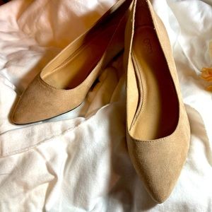 Cato brand kitten heels women’s size 8